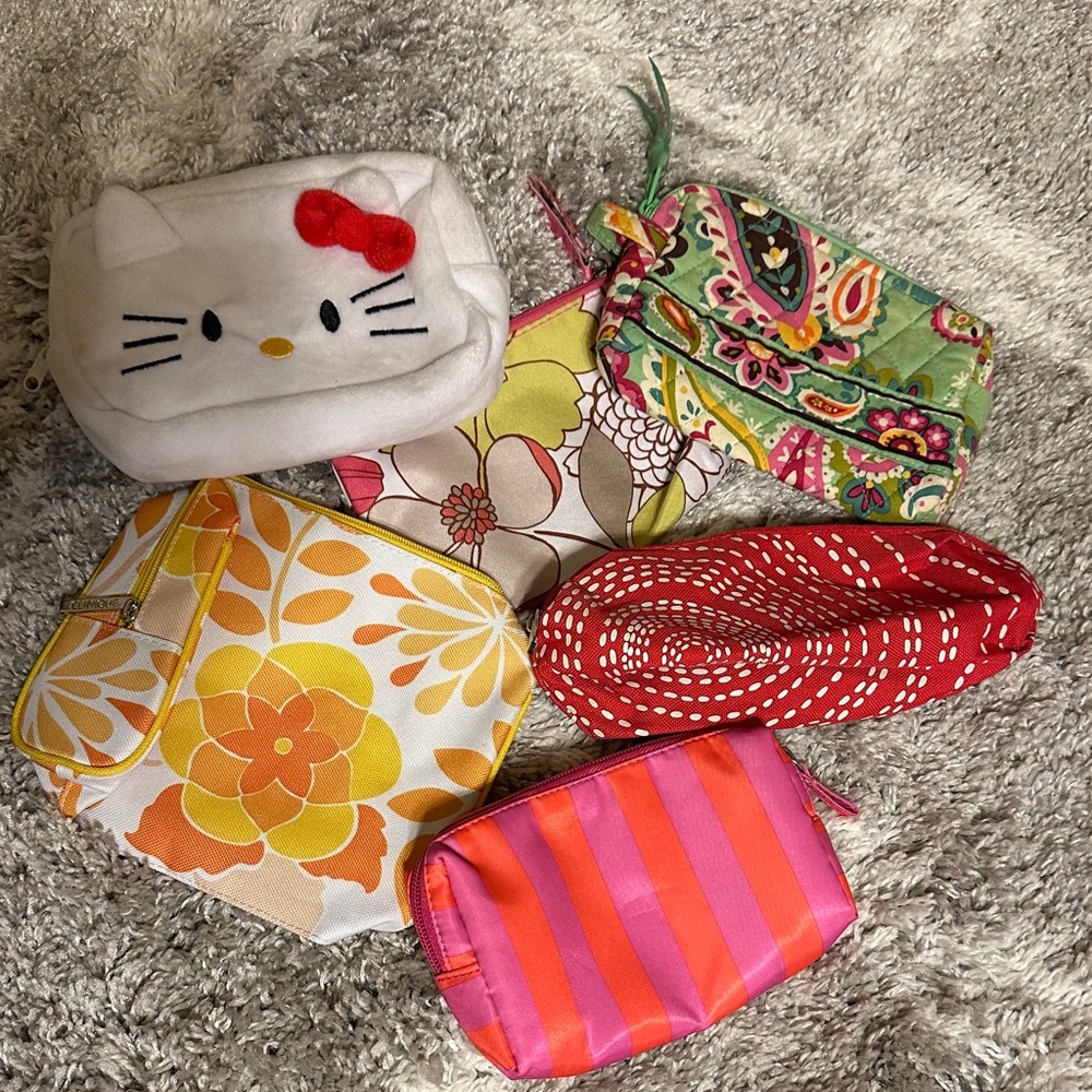 Miscellaneous makeup bags/pouches
